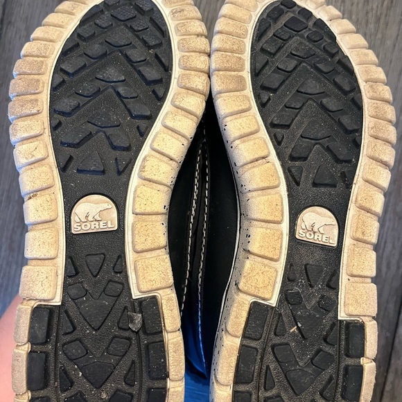 Sorel black and white boots - Picture 4 of 6